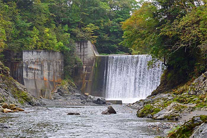 ヌビナイ川のダウンリバー