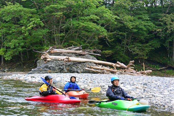 ヌビナイ川のダウンリバー